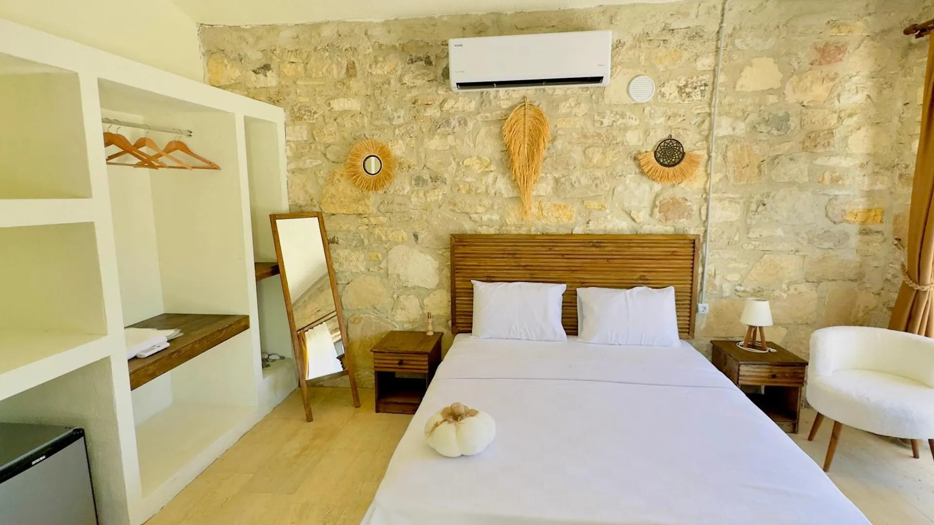 Ride And Stay Çeşme
