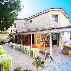 Kekik Alaçatı Mayko Otel